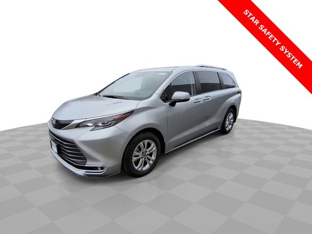 Used 2024 Toyota Sienna Platinum image 4