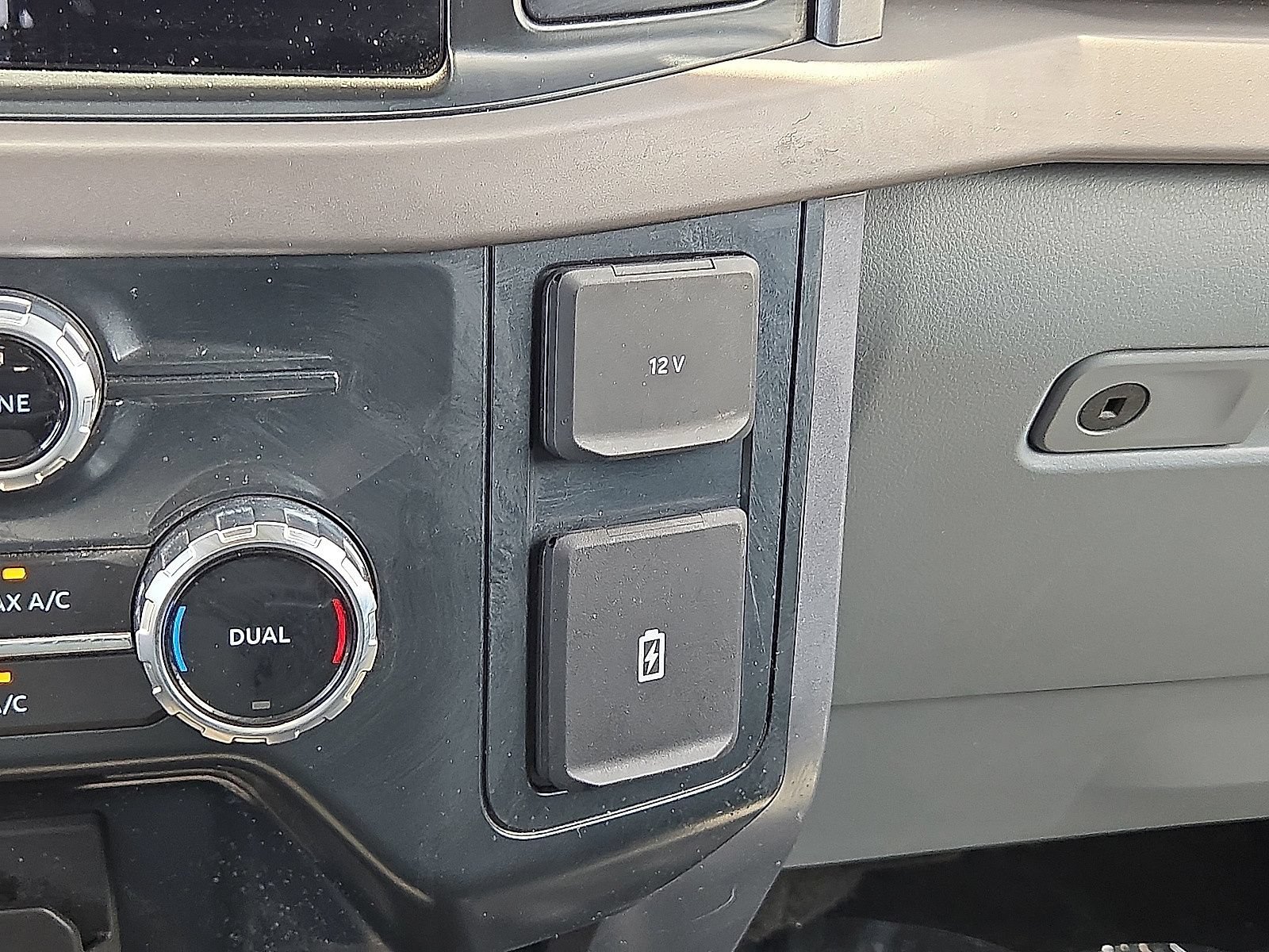 Used 2025 Ford F150 XLT w/ Equipment Group 301A Standard AWD/4WD image 29