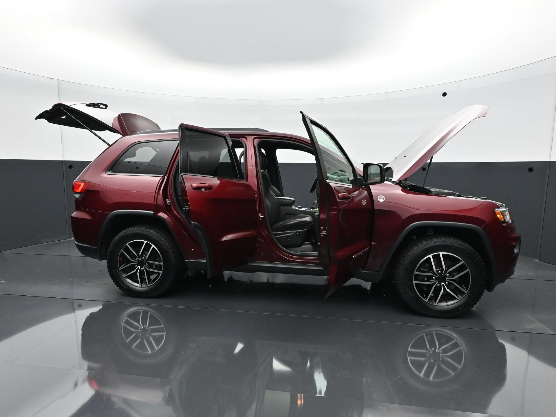 Used 2021 Jeep Grand Cherokee Trailhawk w/ Trailhawk Luxury Group AWD/4WD image 19