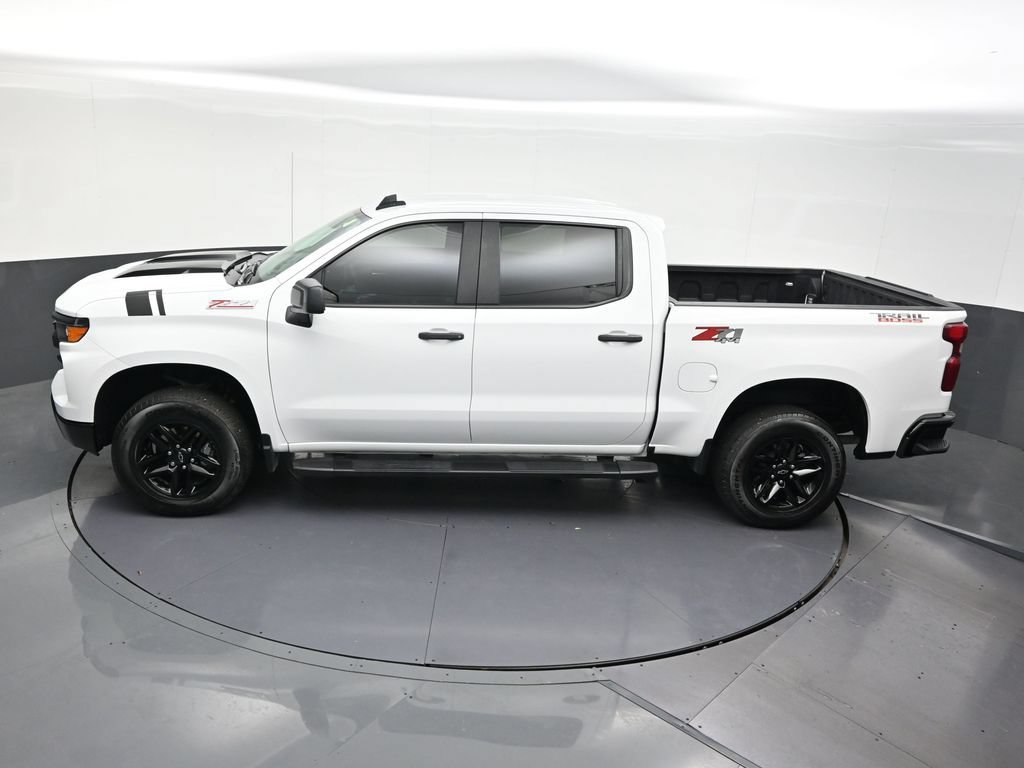 Used 2025 Chevrolet Silverado 1500 Custom Trail Boss AWD/4WD image 18