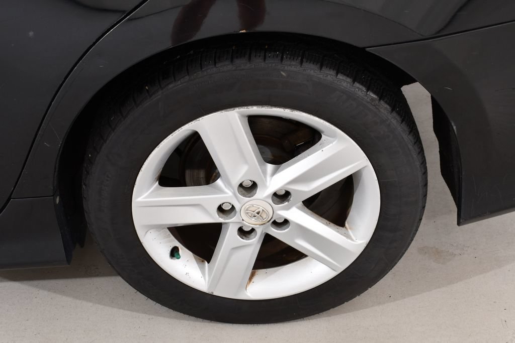 Used 2012 Toyota Camry SE FWD image 24