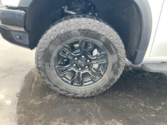 Certified 2026 Chevrolet Silverado 1500 ZR2 AWD/4WD image 35