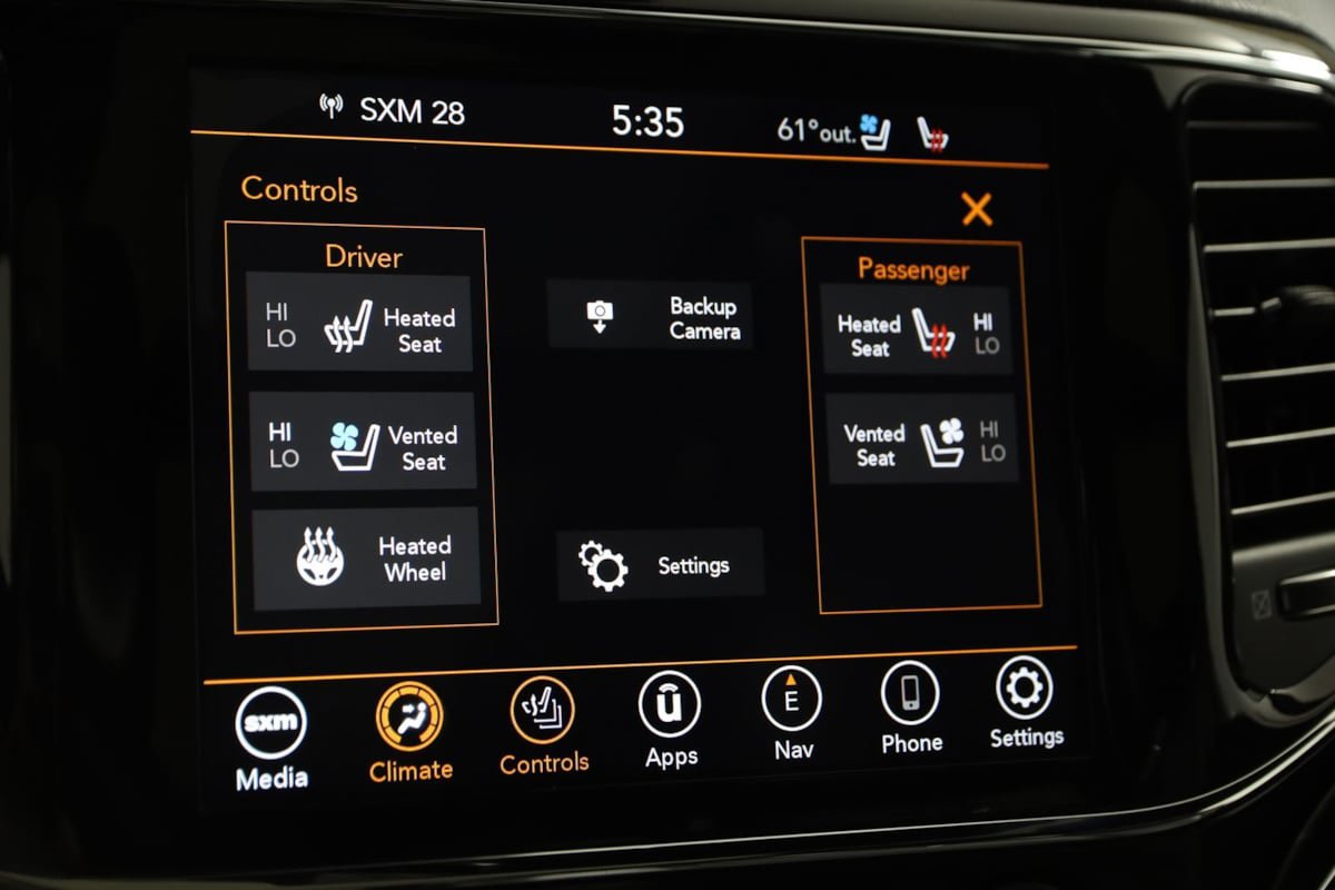 Used 2021 Jeep Grand Cherokee Limited w/ Quick Order Package 28K 80th AWD/4WD image 8