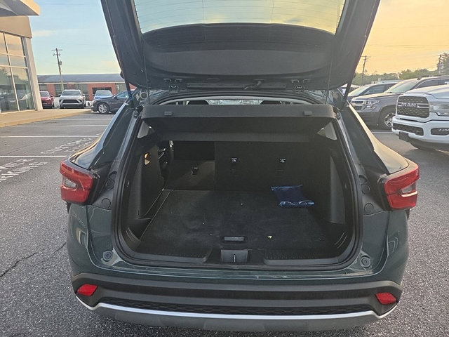 Used 2026 Chevrolet Trax LT FWD image 9