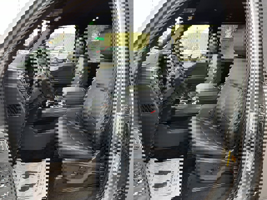 New 2025 Ford F150 Lariat w/ Equipment Group 501A Mid image 21