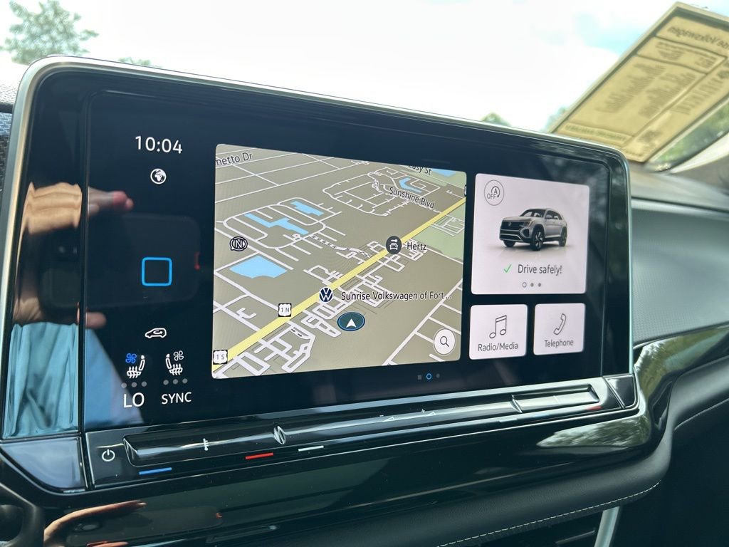 Used 2025 Volkswagen Atlas Cross Sport SEL image 28