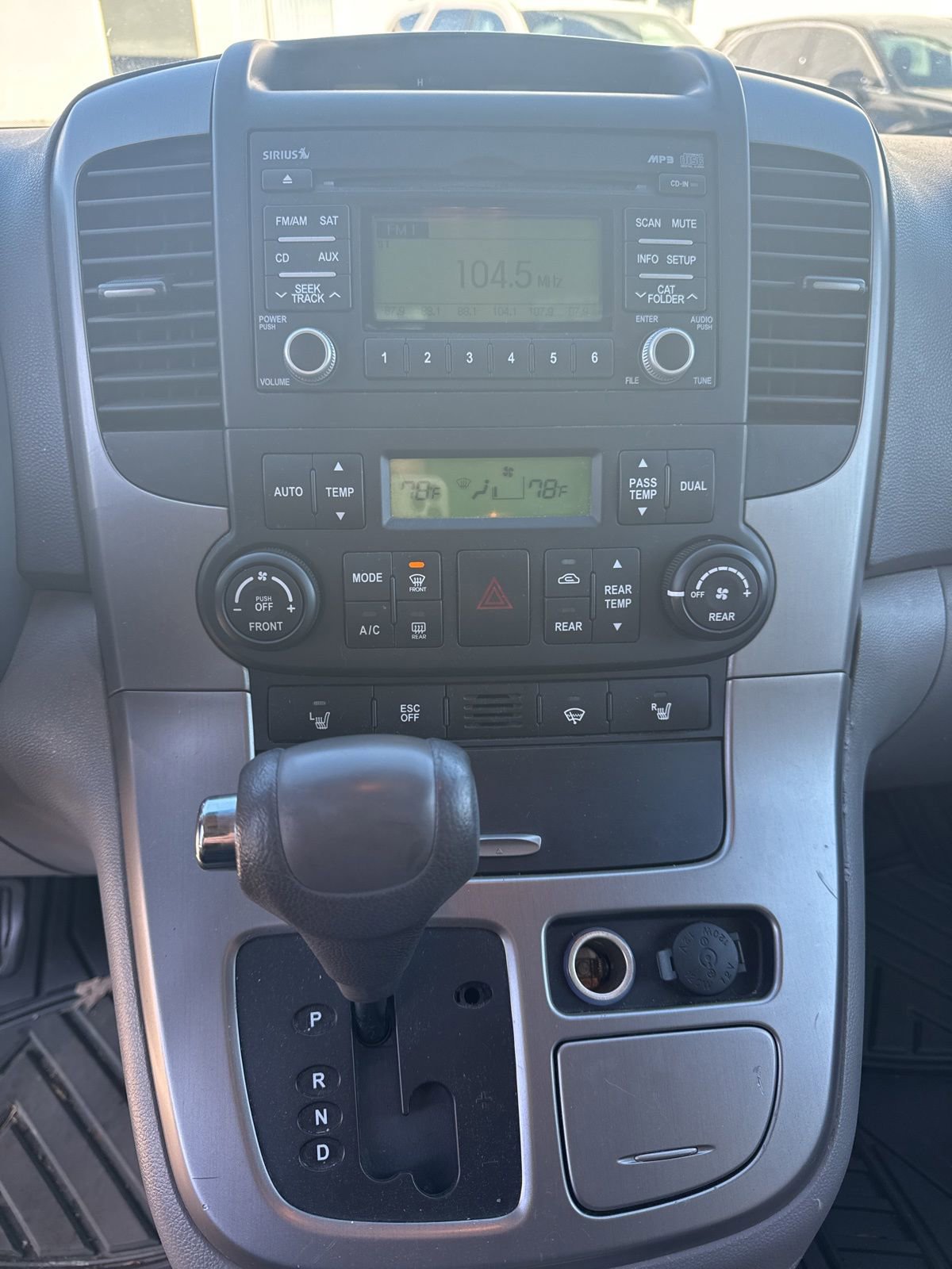 Used 2010 Kia Sedona EX w/ Luxury Pkg image 9