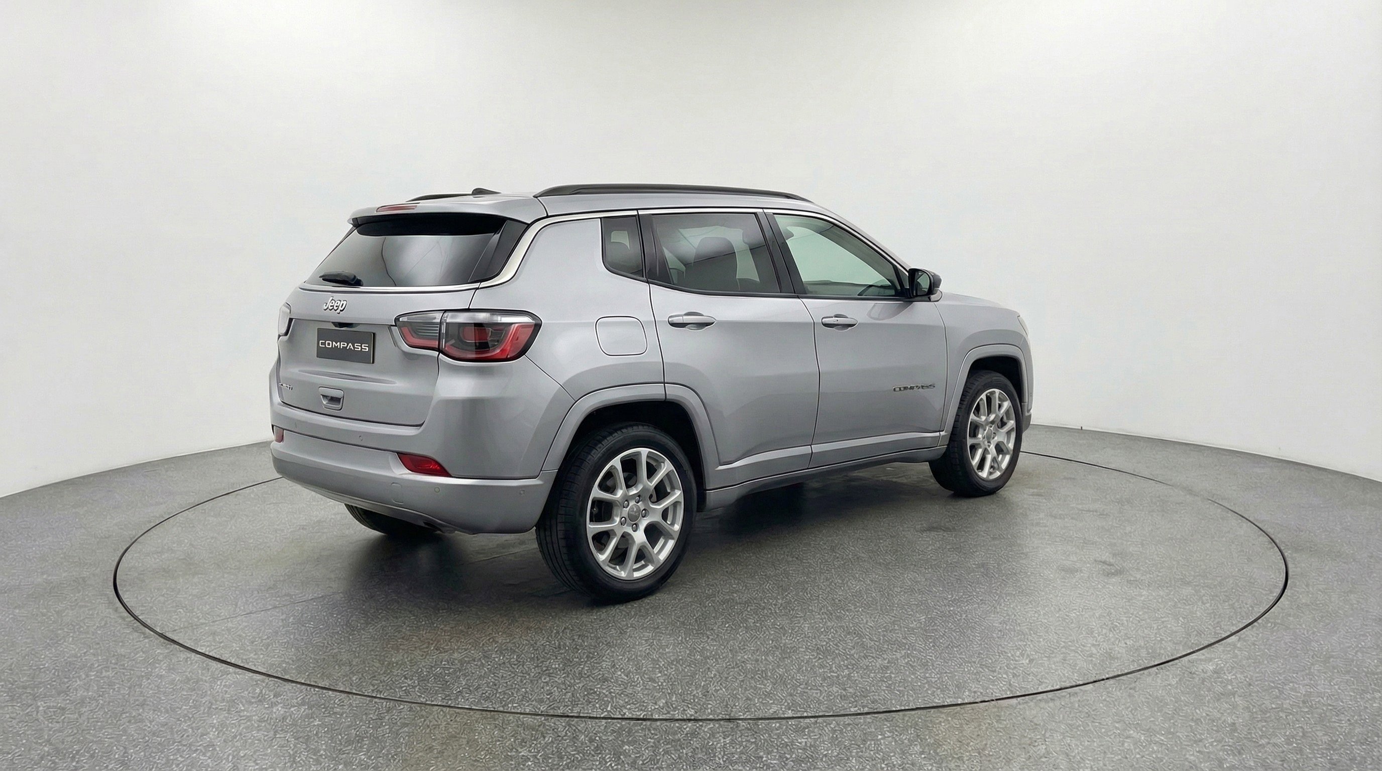 Used 2025 Jeep Compass Limited image 9