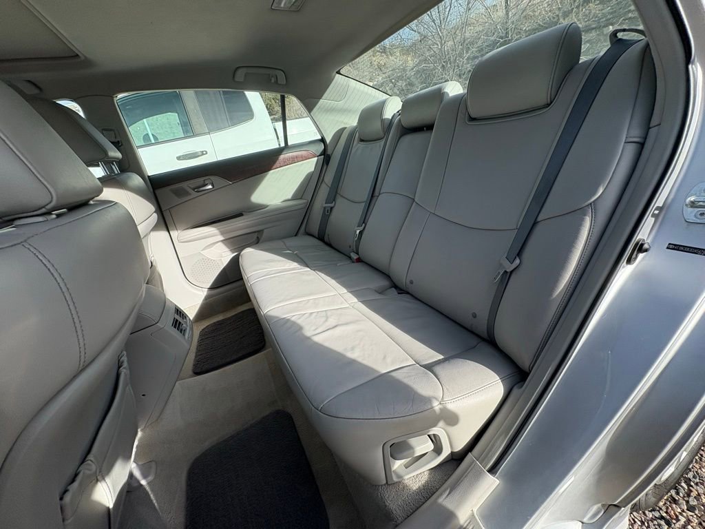 Used 2012 Toyota Avalon image 25