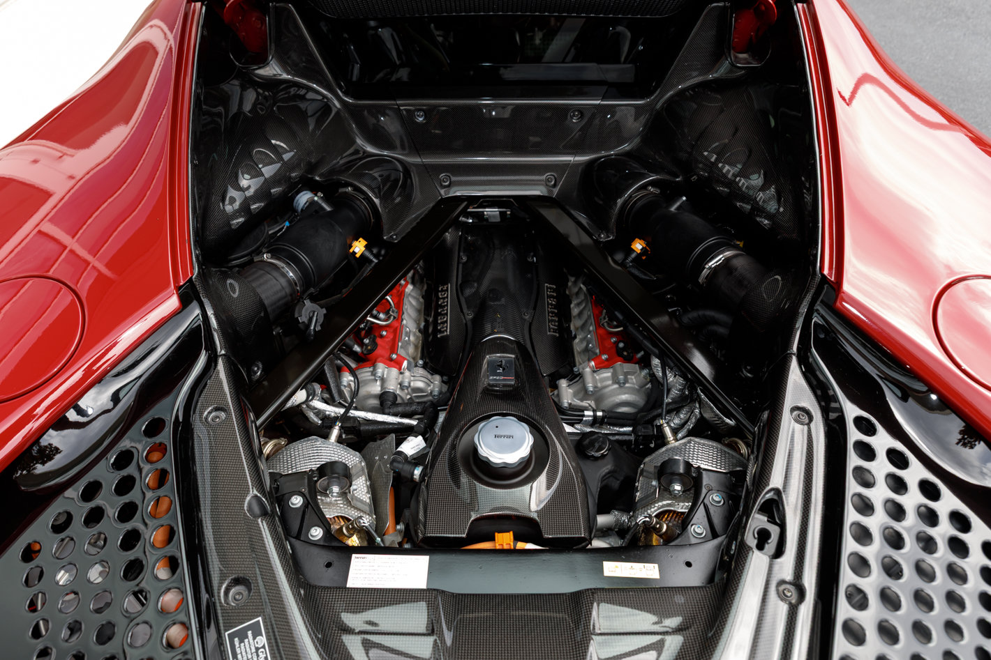 Used 2021 Ferrari SF90 Stradale AWD/4WD image 39
