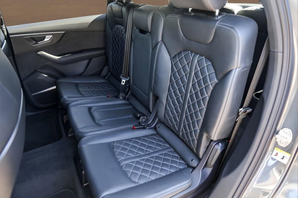 Used 2023 Audi SQ7 Premium Plus AWD/4WD image 24