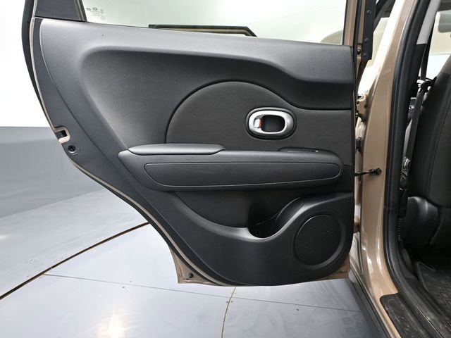 Used 2016 Kia Soul Base image 30