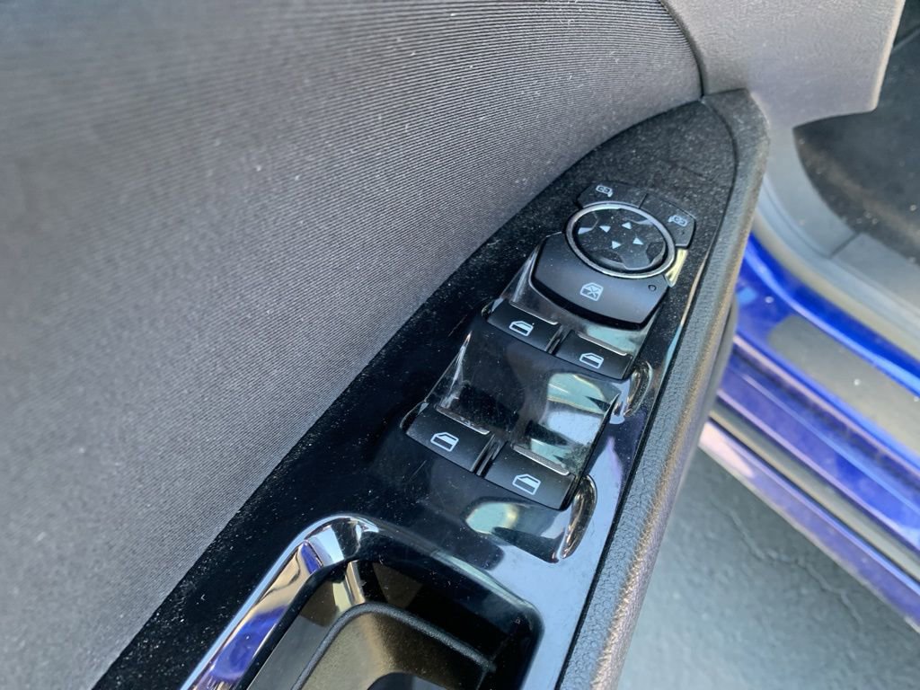 Used 2016 Ford Fusion SE image 31