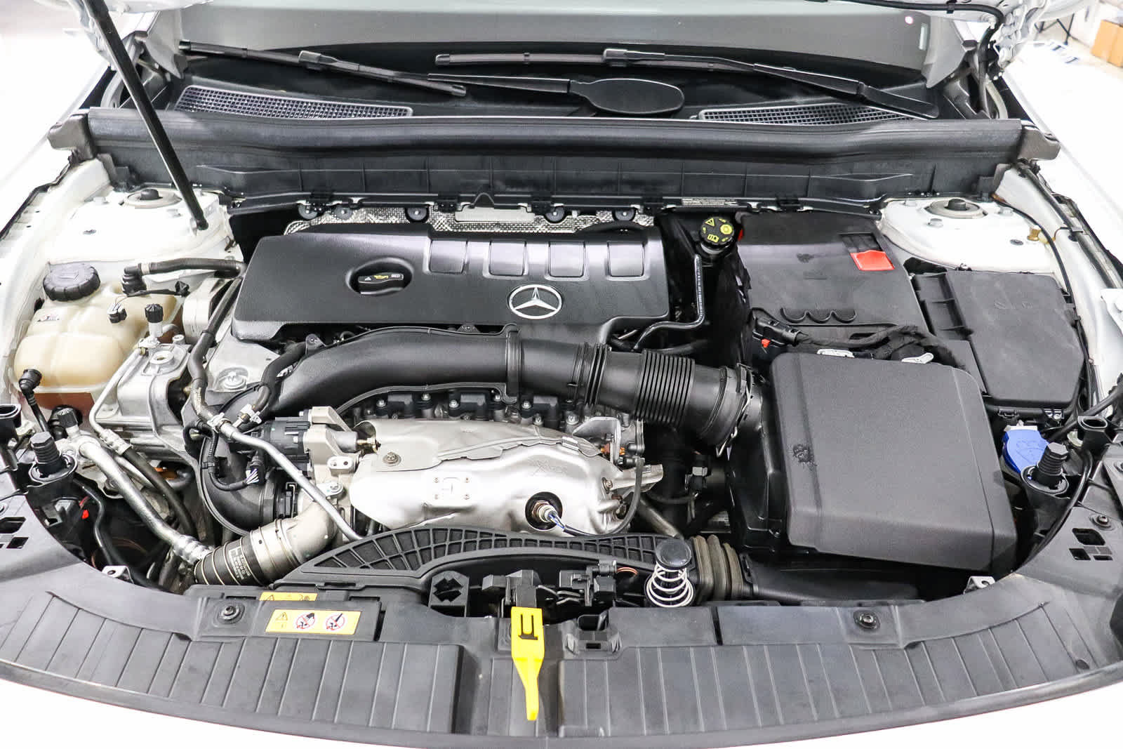 Used 2023 Mercedes-Benz GLB 250 image 31