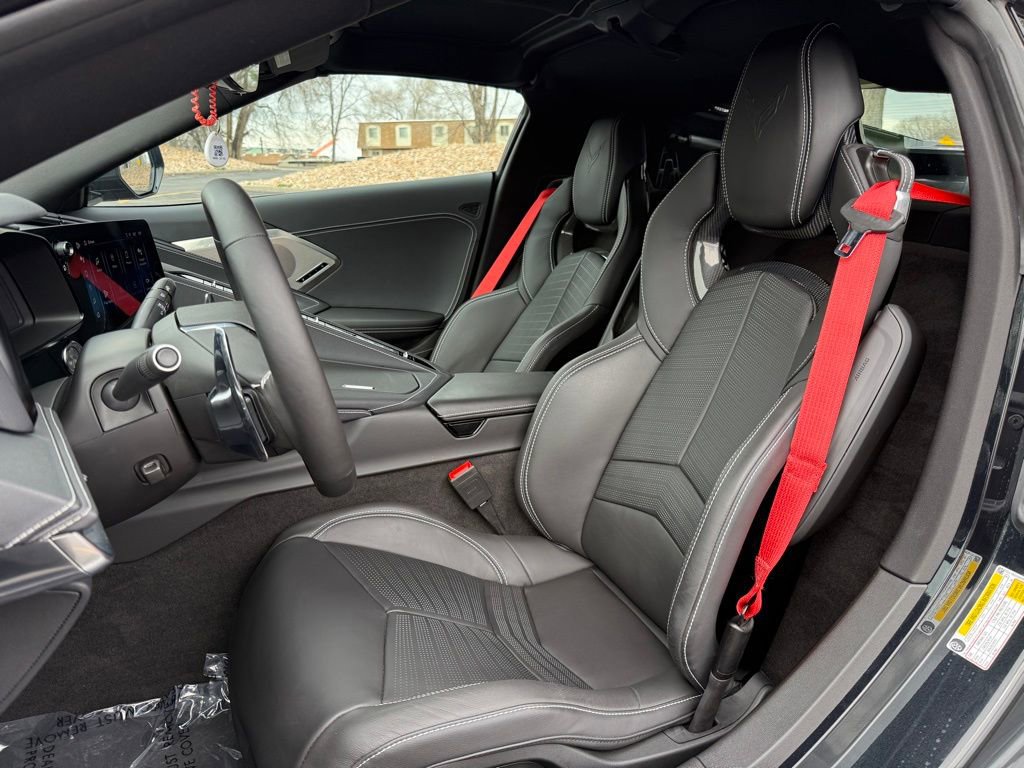 Used 2024 Chevrolet Corvette Stingray Preferred Cpe w/ Z51 Performance Package image 17