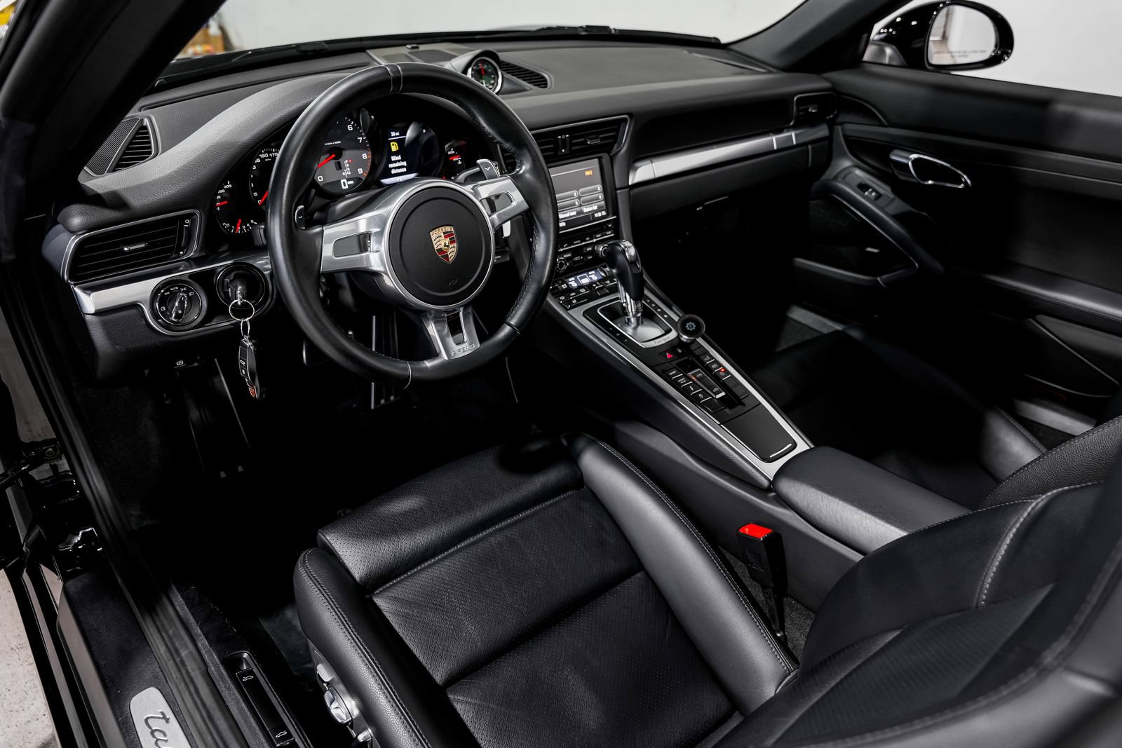 Used 2015 Porsche 911 Targa 4S AWD/4WD image 9