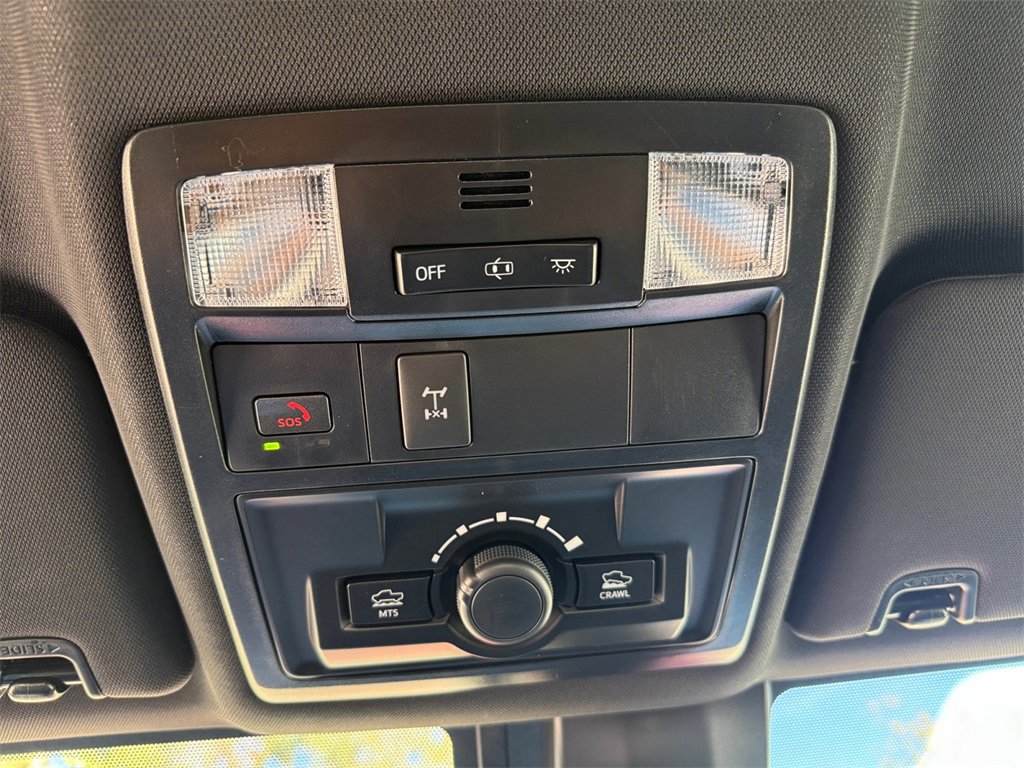 Used 2023 Toyota Tacoma TRD Off-Road w/ Advanced Technology Package image 25