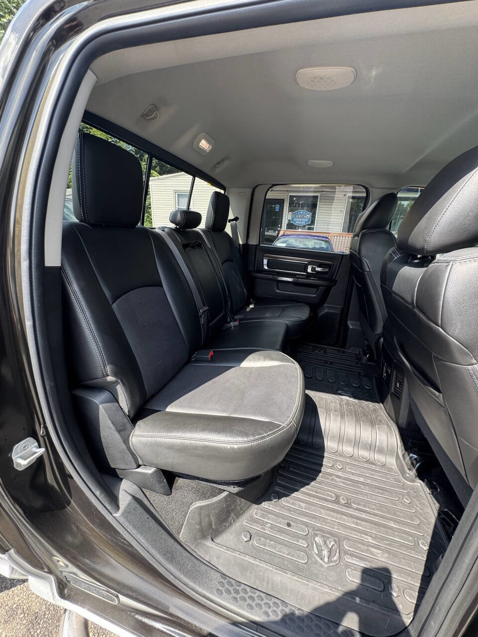 Used 2014 RAM 1500 Laramie w/ Convenience Group image 17