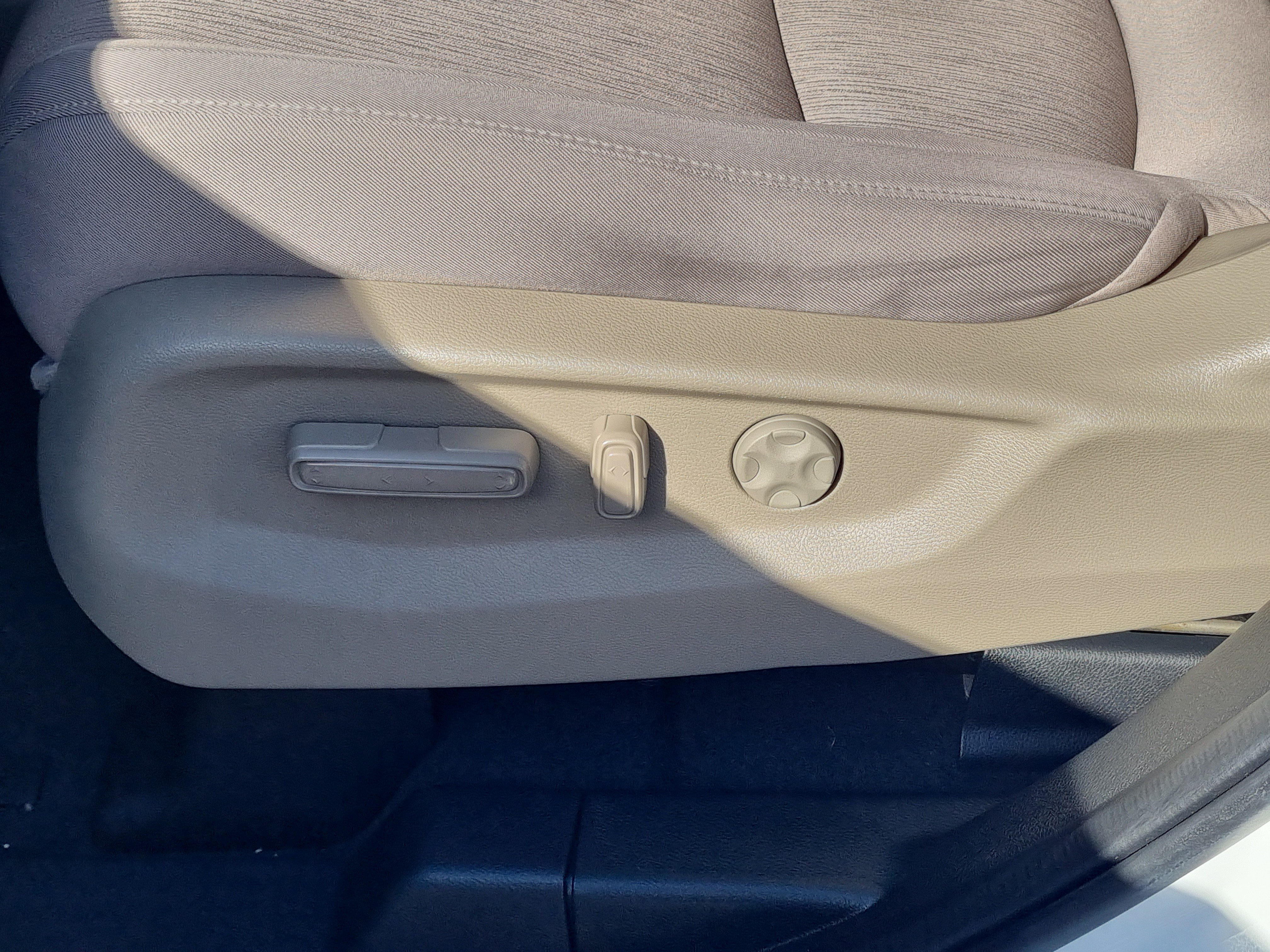Used 2023 Honda Odyssey EX image 22