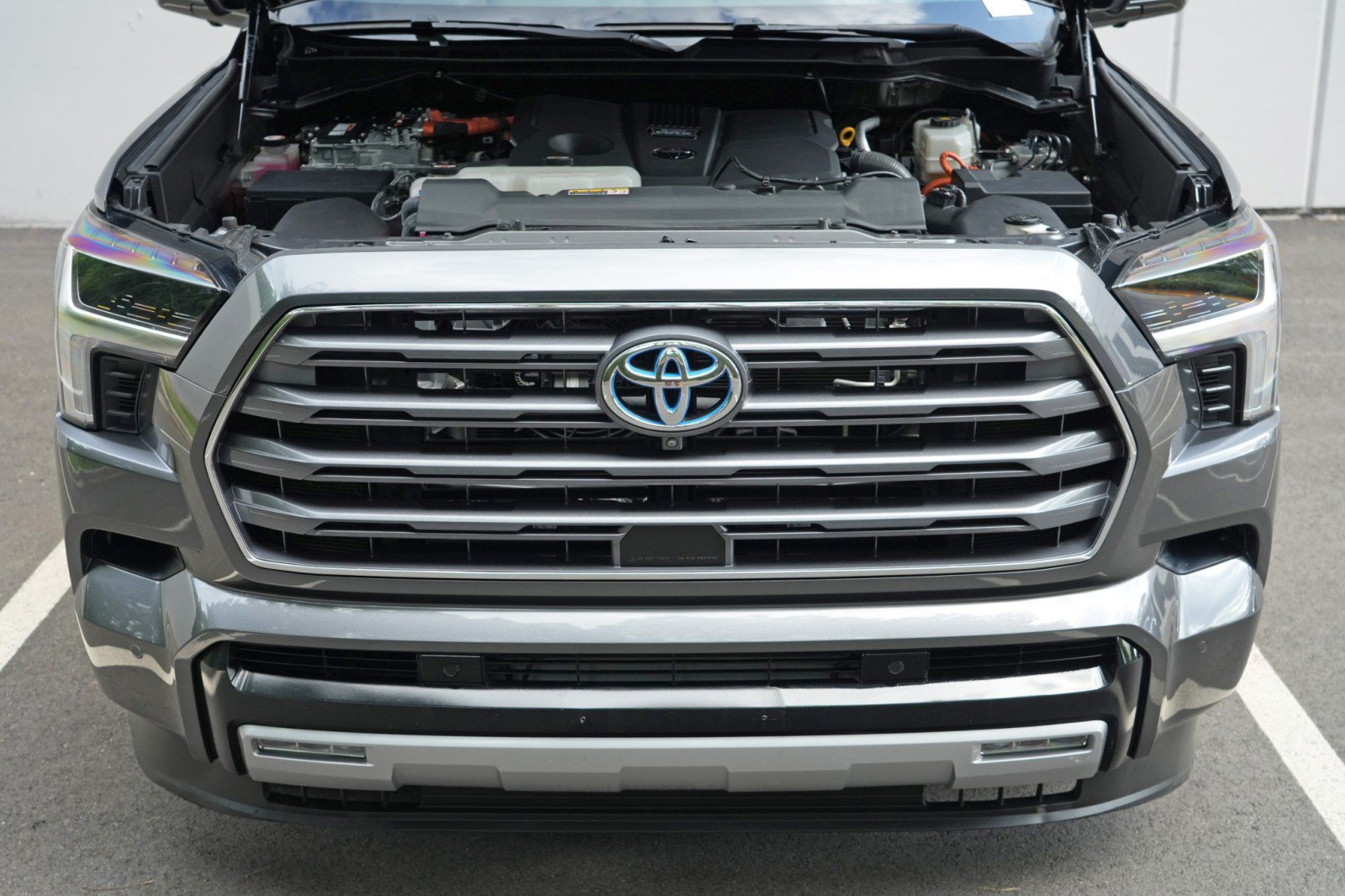 Used 2023 Toyota Sequoia Limited AWD/4WD image 8