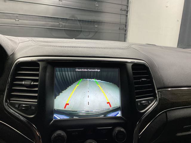 Used 2018 Jeep Grand Cherokee Overland AWD/4WD image 21