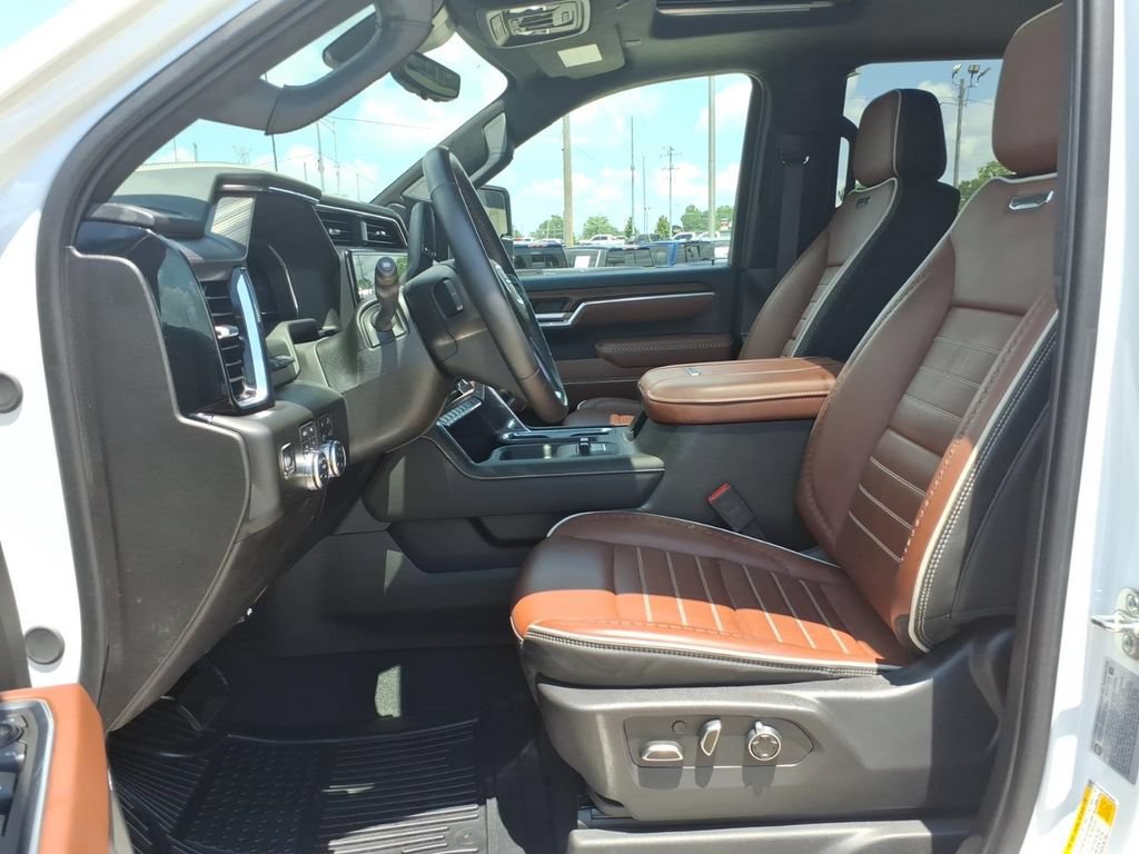 Used 2025 GMC Sierra 2500 Denali Ultimate AWD/4WD image 17