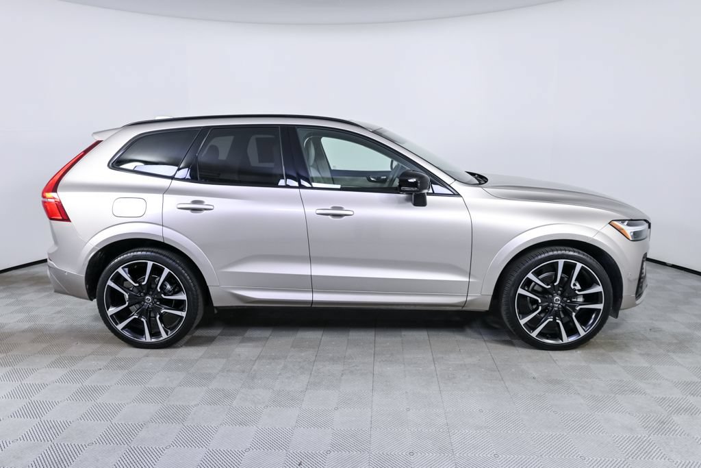Certified 2024 Volvo XC60 B5 Ultimate AWD/4WD image 29