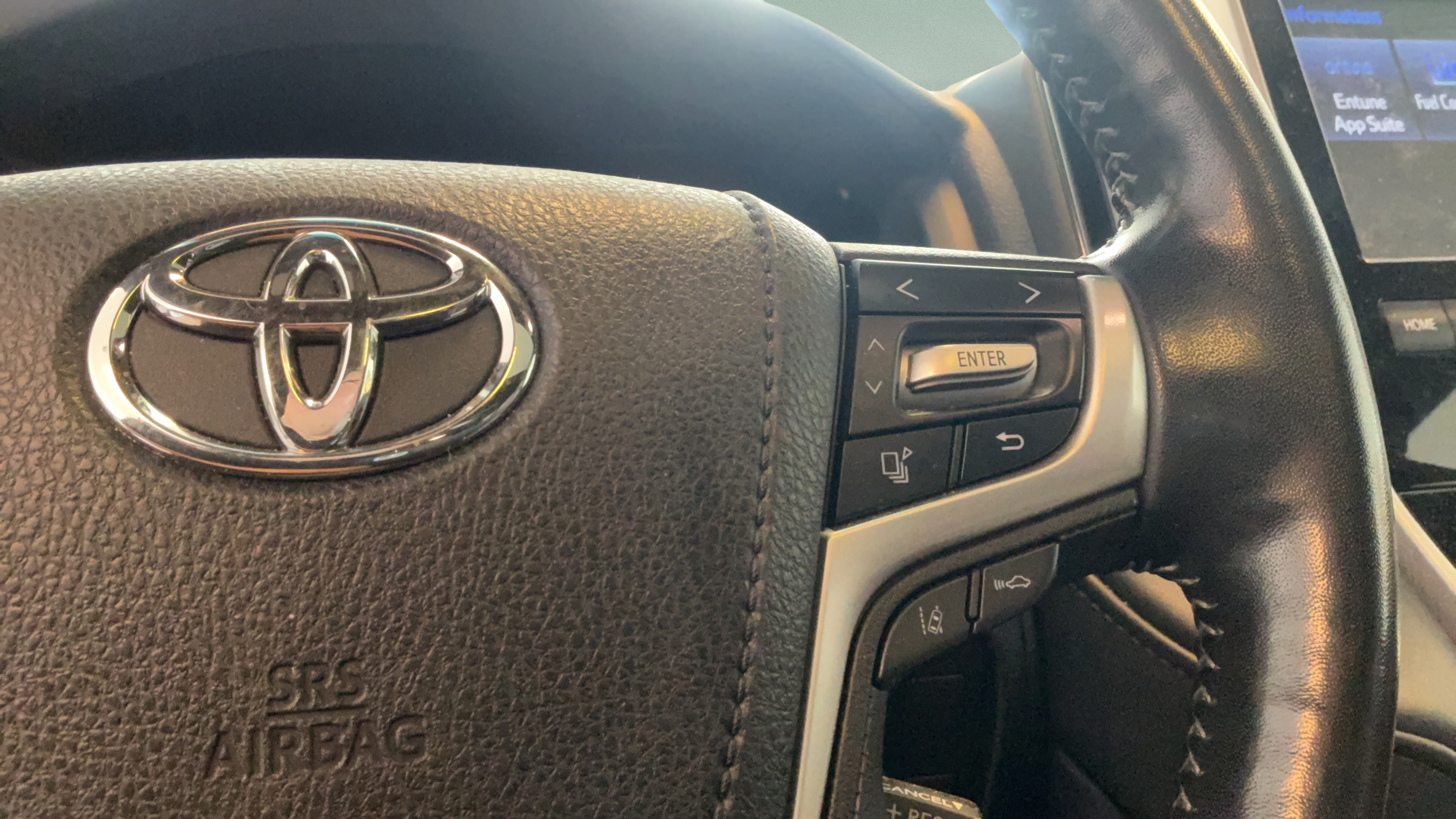 Used 2019 Toyota Land Cruiser AWD/4WD image 19