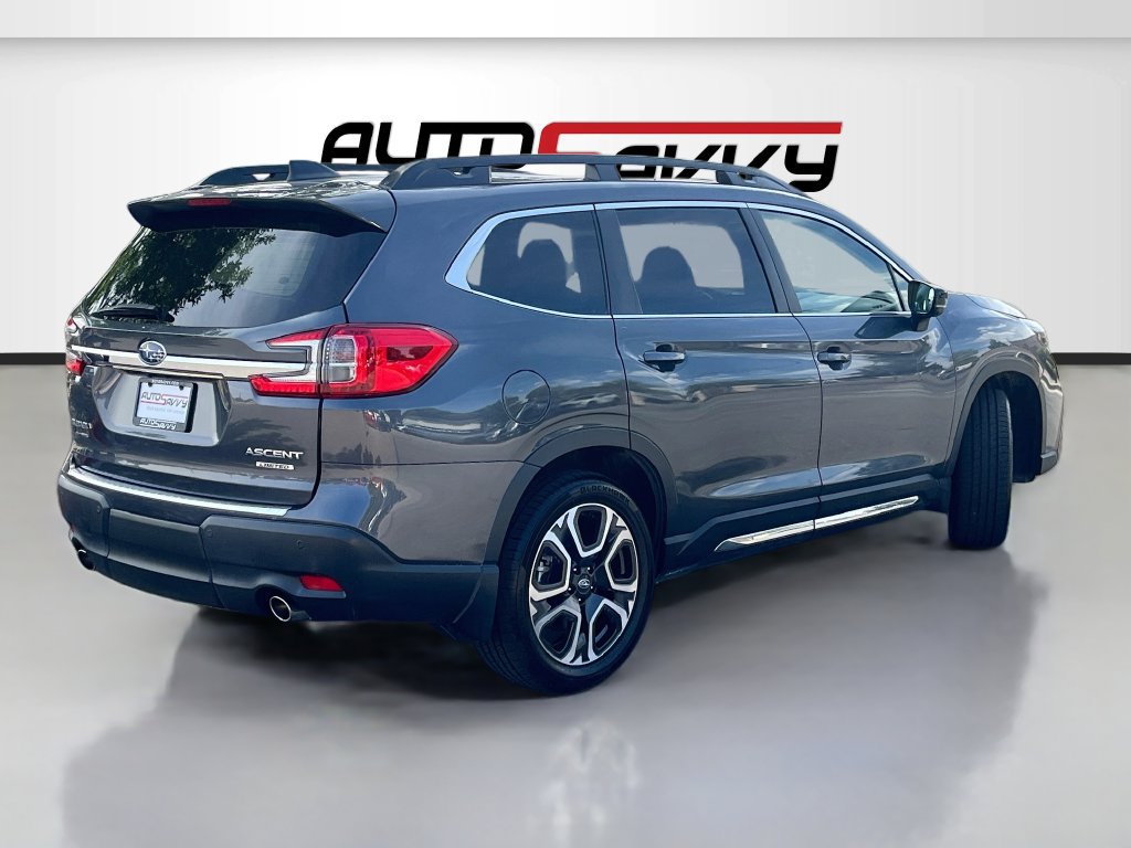 Used 2024 Subaru Ascent Limited w/ Technology Package AWD/4WD image 7
