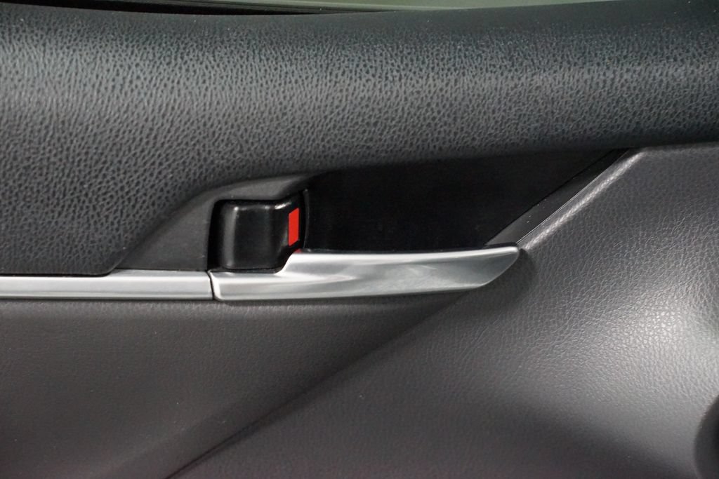Certified 2022 Toyota Camry LE FWD image 29