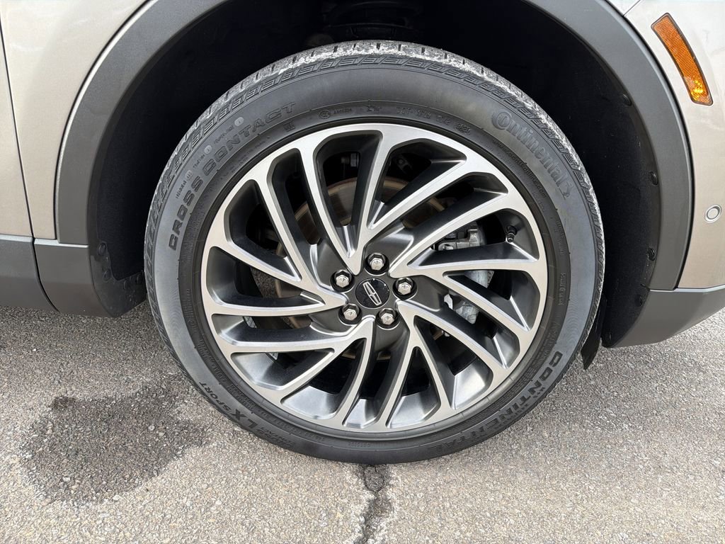 Used 2020 Lincoln Nautilus Reserve image 28