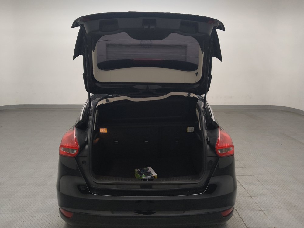 Used 2018 Ford Focus SE FWD image 29