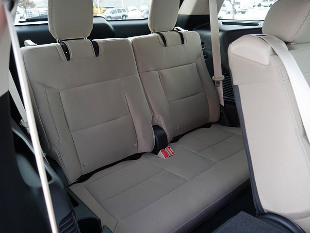 Used 2023 Ford Explorer AWD image 48