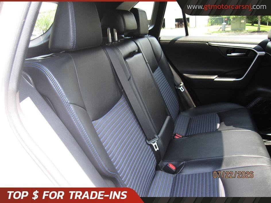 Used 2021 Toyota RAV4 XSE AWD/4WD image 17
