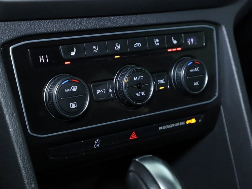 Used 2021 Volkswagen Atlas SEL Premium image 34