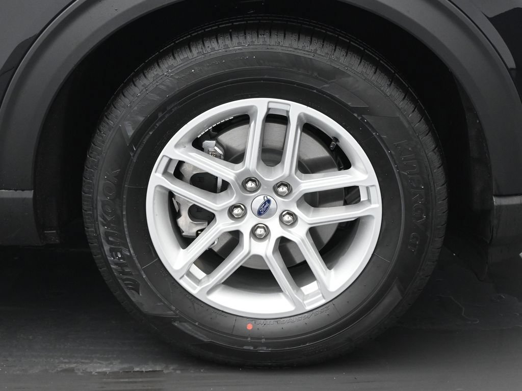 New 2026 Ford Explorer Active RWD image 23