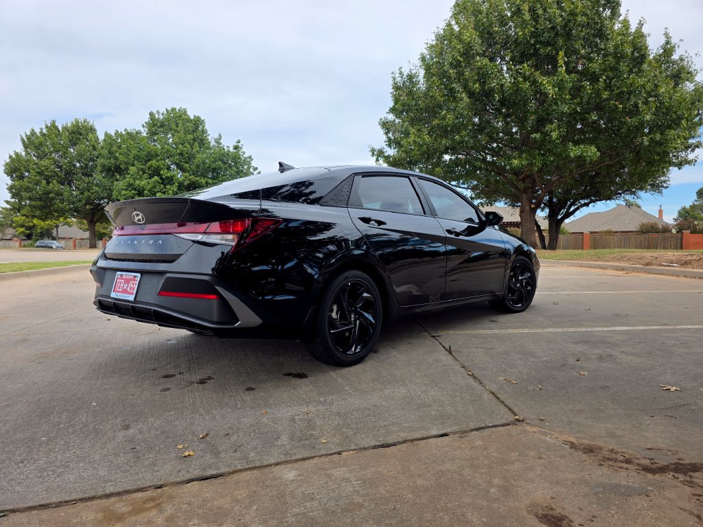 New 2026 Hyundai Elantra SEL Sport FWD image 15