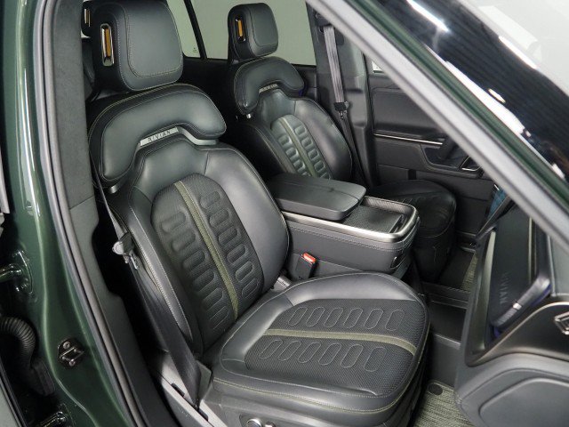 Used 2024 Rivian R1S Adventure AWD/4WD image 2