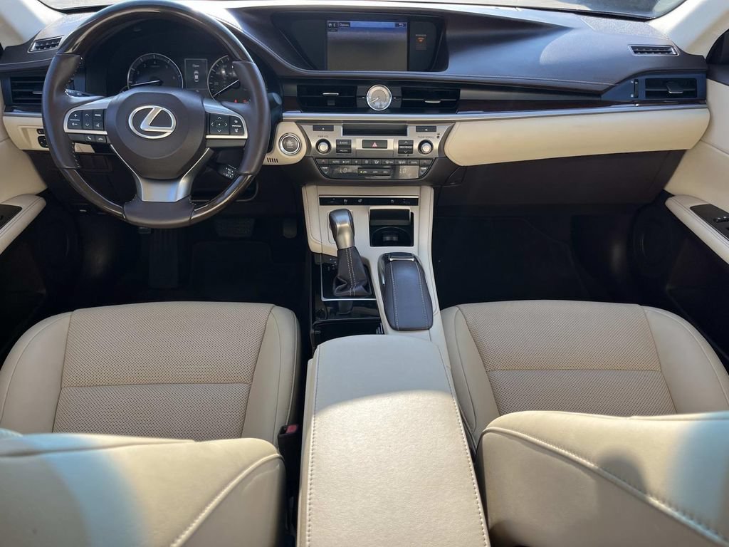 Used 2016 Lexus ES 350 w/ Navigation System Package FWD image 12