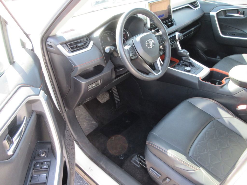 Used 2024 Toyota RAV4 Adventure image 12