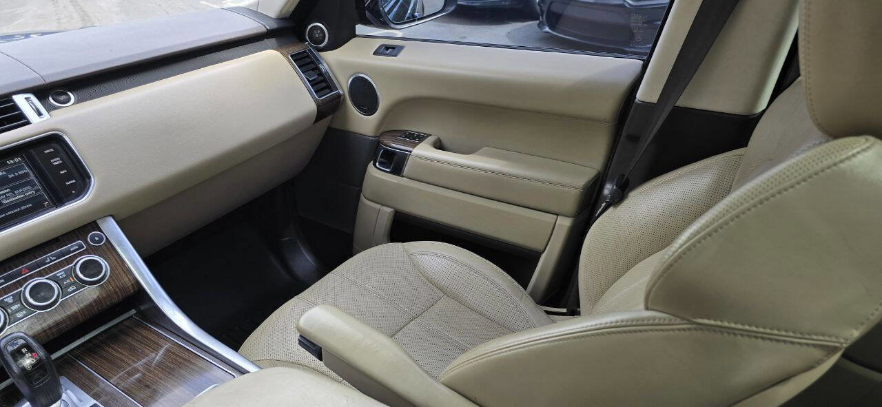 Used 2014 Land Rover Range Rover Sport HSE image 17