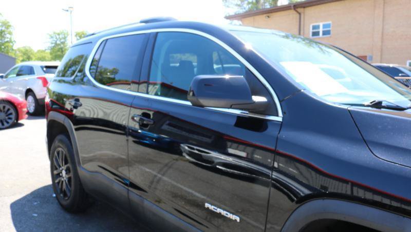 Used 2019 GMC Acadia SLT w/ LPO, Cargo Package FWD image 3