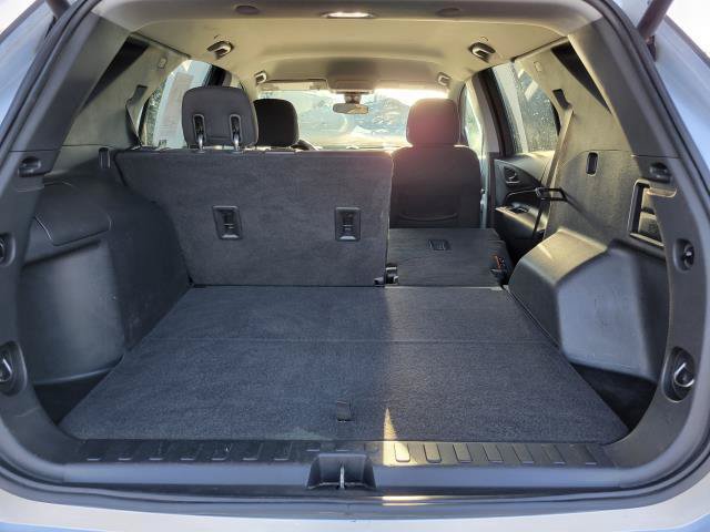 Used 2020 Chevrolet Equinox LT w/ Driver Convenience Package FWD image 9