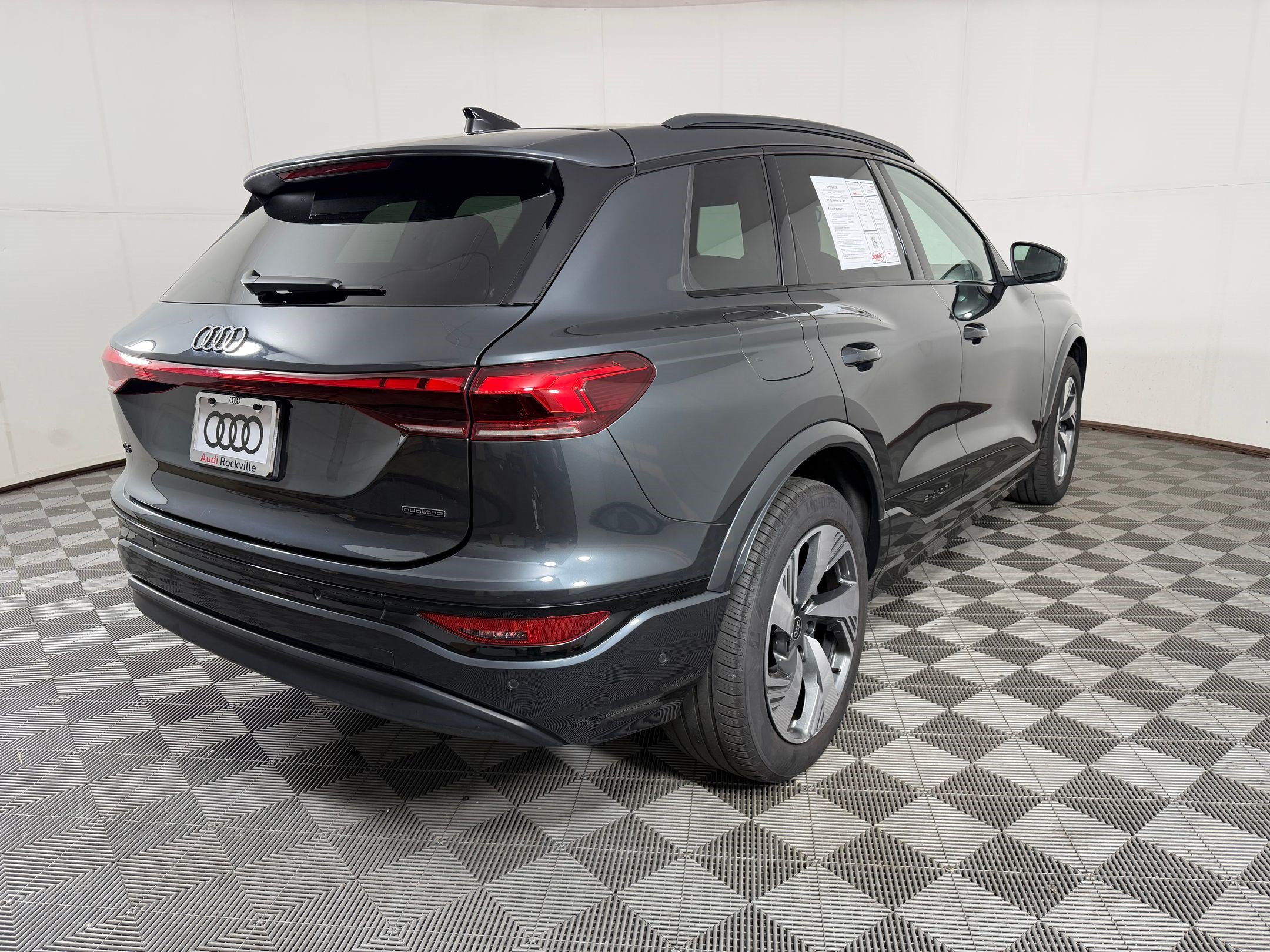 Certified 2025 Audi Q6 e-tron Premium Plus w/ Premium Plus AWD/4WD image 9