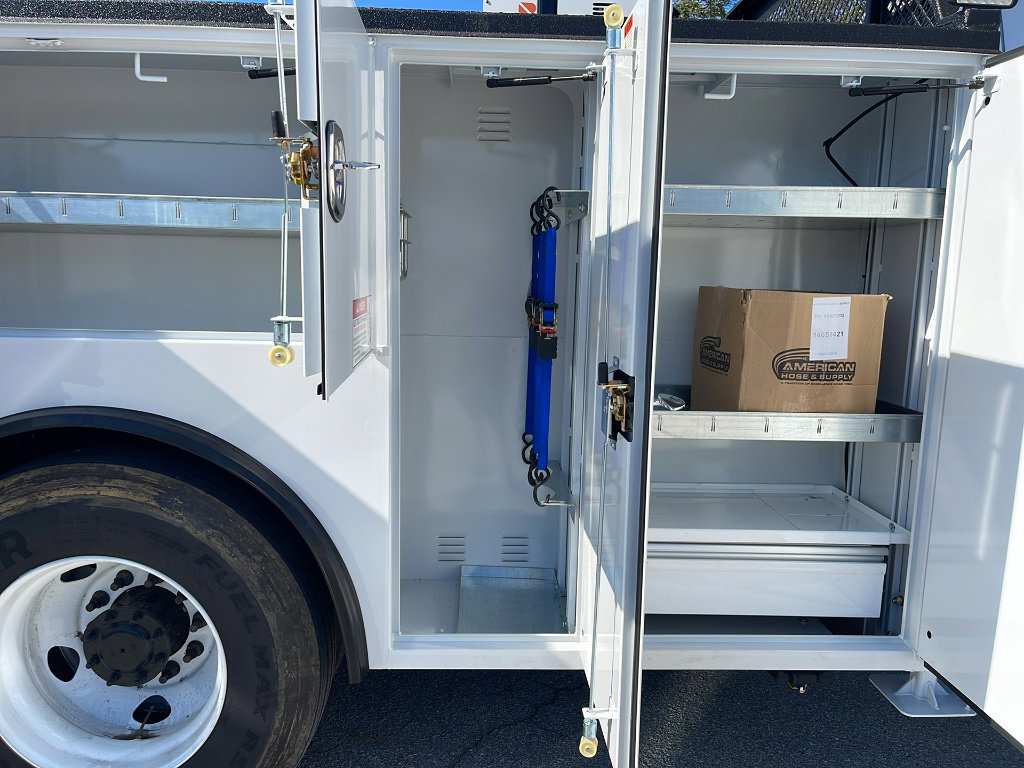 New 2026 Ford F750 2WD SuperCab Super Duty image 8