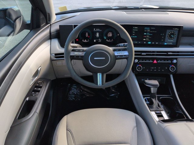 Used 2026 Hyundai Tucson SEL FWD image 16
