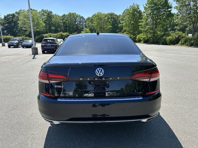 Used 2021 Volkswagen Passat 2.0T SE FWD image 4