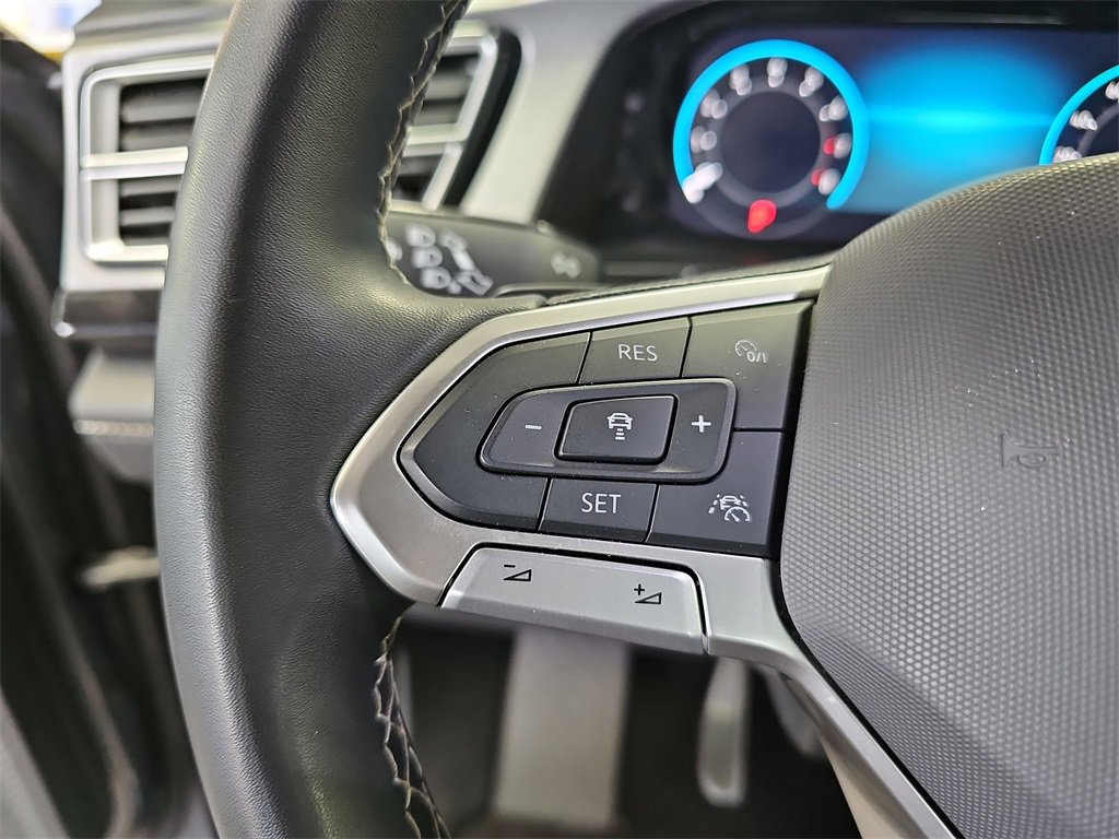 Used 2024 Volkswagen Atlas Cross Sport SE image 17