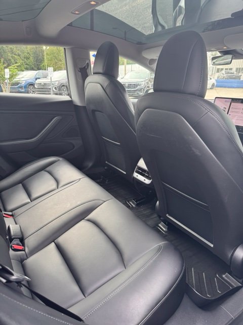 Used 2018 Tesla Model 3 Long Range RWD image 11