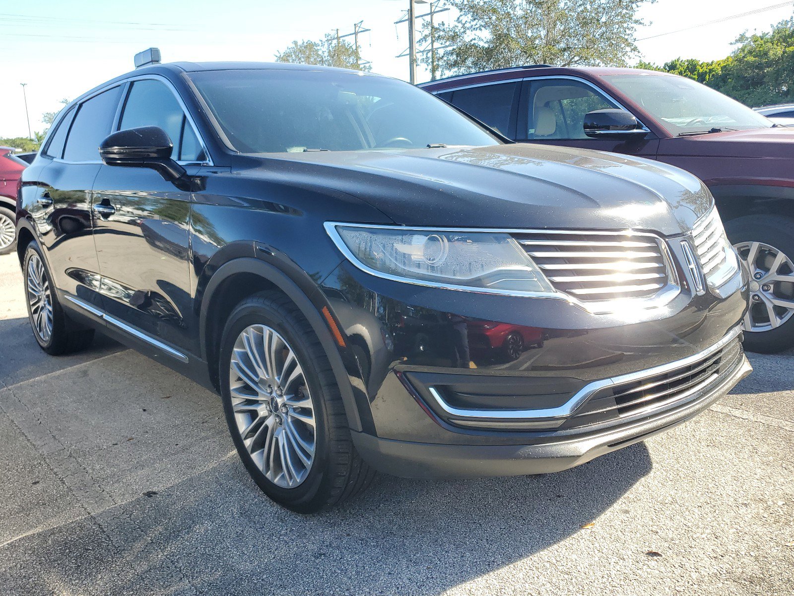 Used 2017 Lincoln MKX Reserve image 28